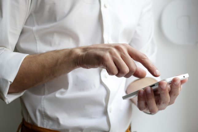 create an enticing dating site profile
